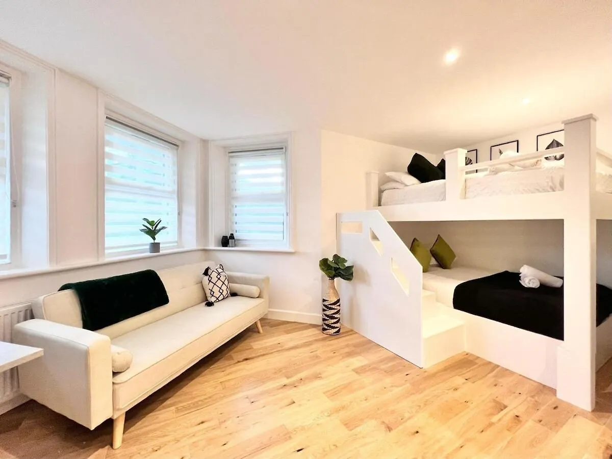 The Palm B4, The Kove, Bournemouth Beach location